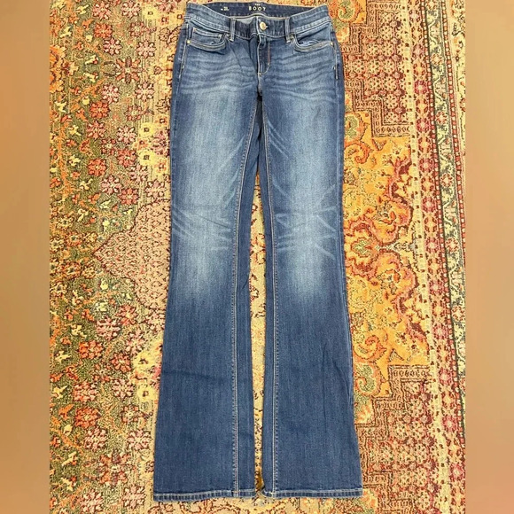 FINAL PRICE White House Black Market Bootcut Jeans - Picture 4 of 13